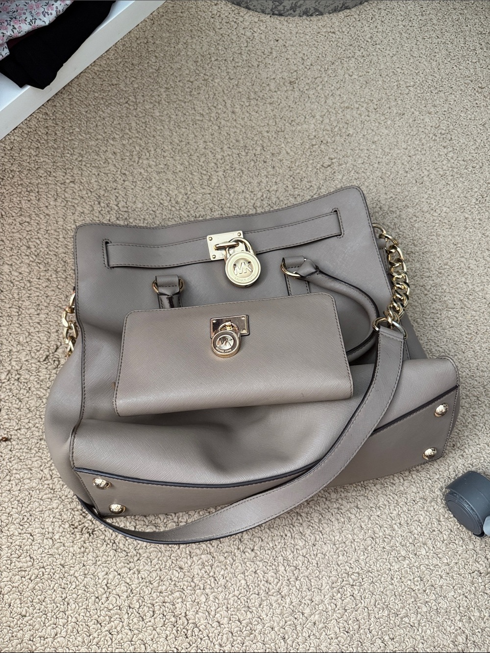 Michael Kors Hamilton Large Saffiano Leather Satchel Gray with matching wallet